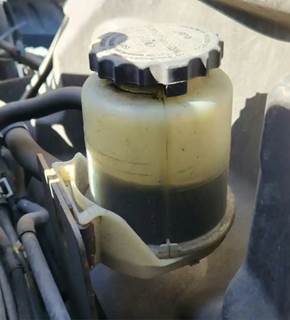 Hino 155 Power Steering Reservoir