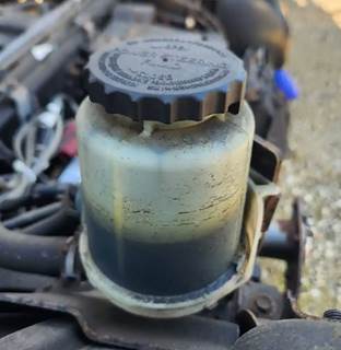 Hino 195 Power Steering Reservoir