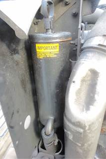 International 4700 LP Power Steering Reservoir for a 2000 International 4700 LOW PROFILE