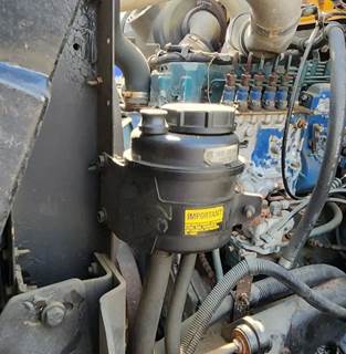 International 4900 Power Steering Reservoir