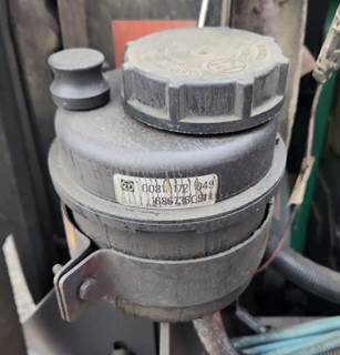 International 4900 Power Steering Reservoir