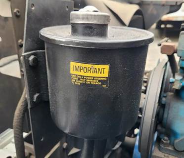 International 4900 Power Steering Reservoir