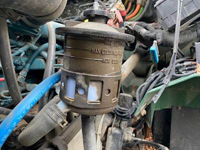 International 7300 Power Steering Reservoir