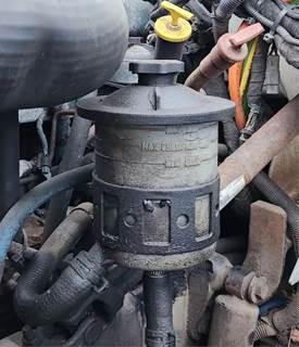 International 7300 Power Steering Reservoir