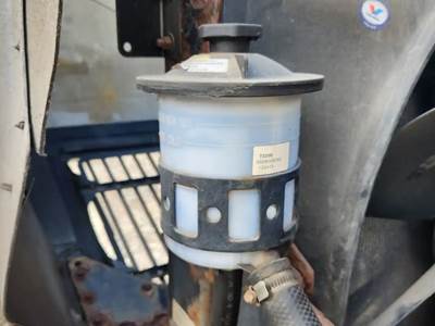 International 9400i Power Steering Reservoir