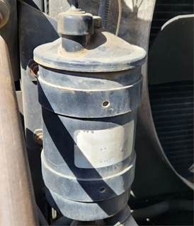 International F5070 Power Steering Reservoir for a 1993 International F-5070