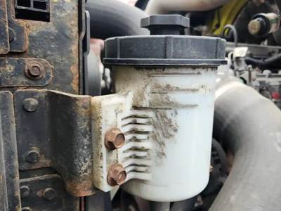 International RH613 Power Steering Reservoir