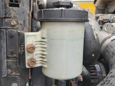 International RH613 Power Steering Reservoir