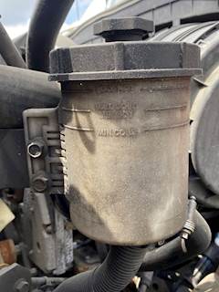 International WorkStar 7500 Power Steering Reservoir