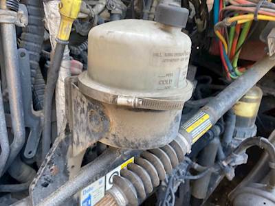 Kenworth T700 Power Steering Reservoir