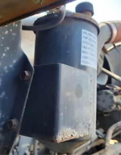 Mack CH612 Power Steering Reservoir