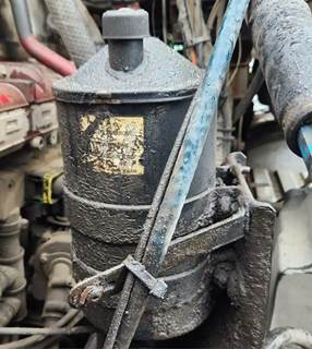 Mack Titan TD713 Power Steering Reservoir for a 2010 Mack TD713