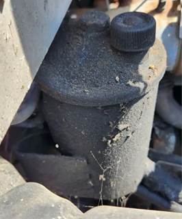 Mack Vision CXN613 Power Steering Reservoir for a 2006 Mack CXN613