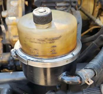 Peterbilt 387 Power Steering Reservoir