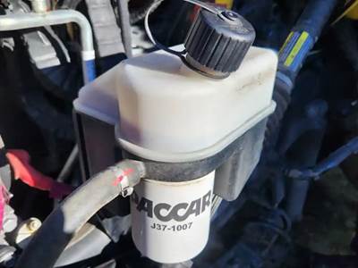 Peterbilt 579 Power Steering Reservoir