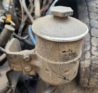 Sterling L9500 Power Steering Reservoir