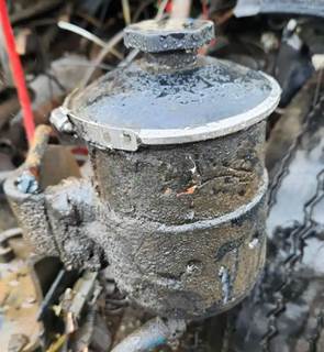 Sterling L9500 Power Steering Reservoir