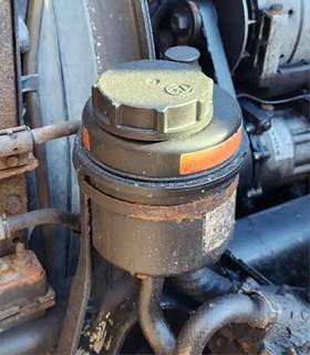 Volvo VNL Power Steering Reservoir