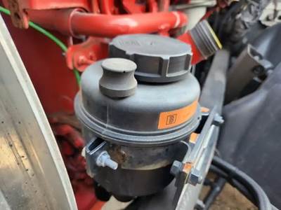 Volvo VNL Power Steering Reservoir