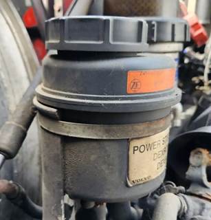 Volvo VNL Power Steering Reservoir