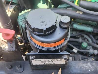 Volvo VNL Power Steering Reservoir