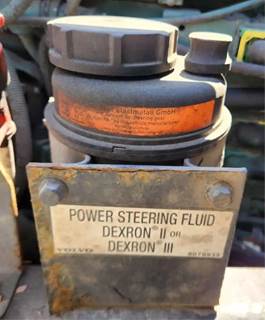 Volvo VNL Power Steering Reservoir