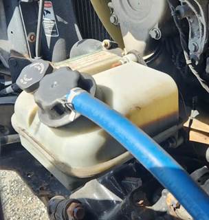 Western Star 5700 Power Steering Reservoir
