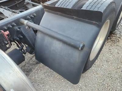 Freightliner Cascadia 125 Quarter Fender