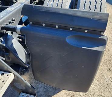 Freightliner Cascadia 126 Quarter Fender