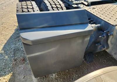 Freightliner Cascadia 126 Quarter Fender