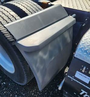 Freightliner Cascadia 126 Quarter Fender