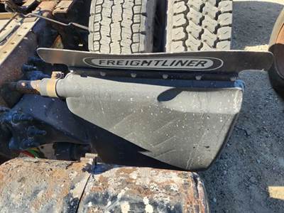 Freightliner Cascadia 126 Quarter Fender