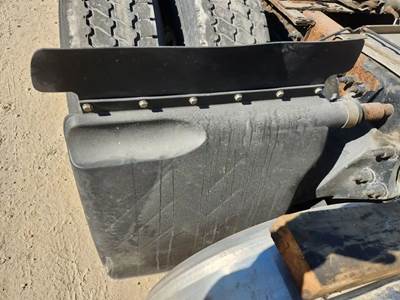 Freightliner Cascadia 126 Quarter Fender
