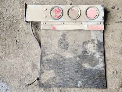 Freightliner FLD132 Classic XL Quarter Fender for a 2001 Freightliner FLD132 XL CLASSIC