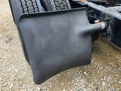 International 8600 Quarter Fender