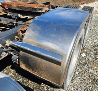 International 9900i Quarter Fender