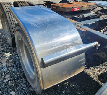 International 9900i Quarter Fender