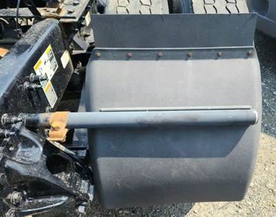 Kenworth T680 Quarter Fender