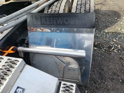 Kenworth T680 Quarter Fender
