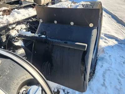 Kenworth T680 Quarter Fender