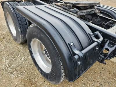 Kenworth T680 Quarter Fender