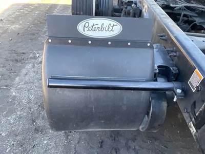 Peterbilt 579 Quarter Fender