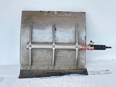 Peterbilt 579 Quarter Fender