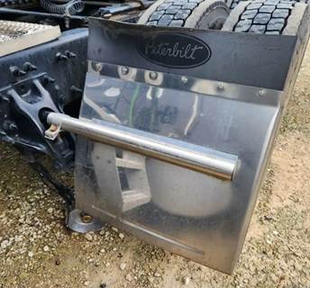 Peterbilt 579 Quarter Fender