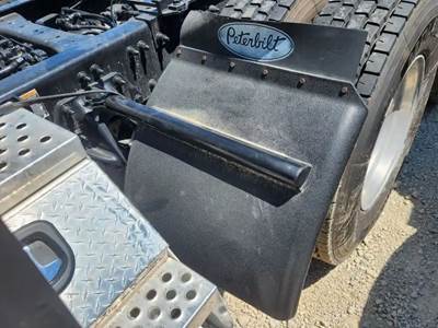 Peterbilt 579 Quarter Fender