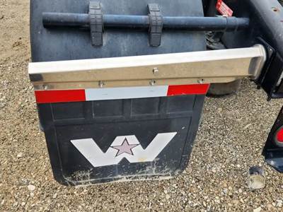 Western Star 47X Quarter Fender