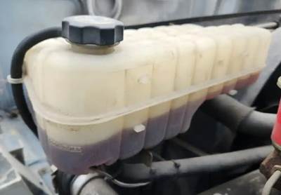 Chevrolet C6500 Radiator Overflow Bottle / Surge Tank