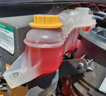 Freightliner B2 Radiator Overflow Bottle / Surge Tank