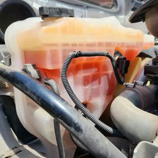 Freightliner Cascadia 113 Radiator Overflow Bottle / Surge Tank