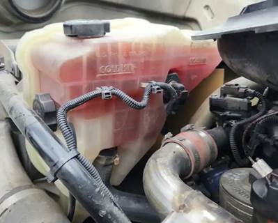 Freightliner Cascadia 113 Radiator Overflow Bottle / Surge Tank